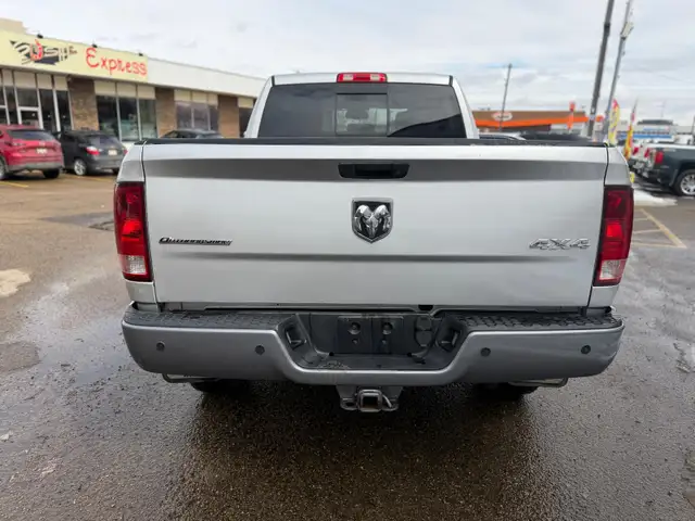 2013 Ram 2500 SLT OUTDOORSMAN ONE OWNER NO ACCIDERNTS CREW 4X4 - Photo 4