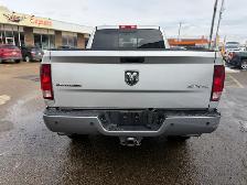 2013 Ram 2500 SLT OUTDOORSMAN ONE OWNER NO ACCIDERNTS CREW 4X4 - Photo 4