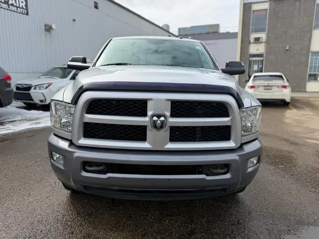 2013 Ram 2500 SLT OUTDOORSMAN ONE OWNER NO ACCIDERNTS CREW 4X4 - Photo 9