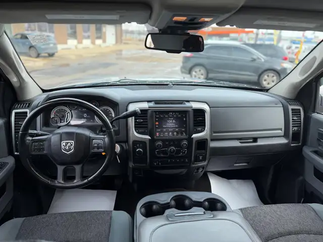 2013 Ram 2500 SLT OUTDOORSMAN ONE OWNER NO ACCIDERNTS CREW 4X4 - Photo 12