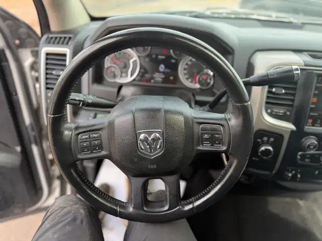 2013 Ram 2500 SLT OUTDOORSMAN ONE OWNER NO ACCIDERNTS CREW 4X4 - Photo 13