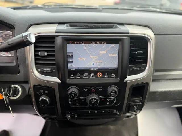 2013 Ram 2500 SLT OUTDOORSMAN ONE OWNER NO ACCIDERNTS CREW 4X4 - Photo 17