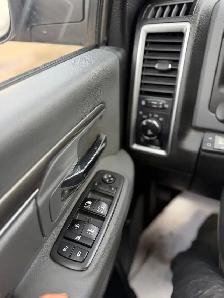 2013 Ram 2500 SLT OUTDOORSMAN ONE OWNER NO ACCIDERNTS CREW 4X4 - Photo 19