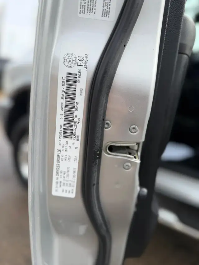 2013 Ram 2500 SLT OUTDOORSMAN ONE OWNER NO ACCIDERNTS CREW 4X4 - Photo 21