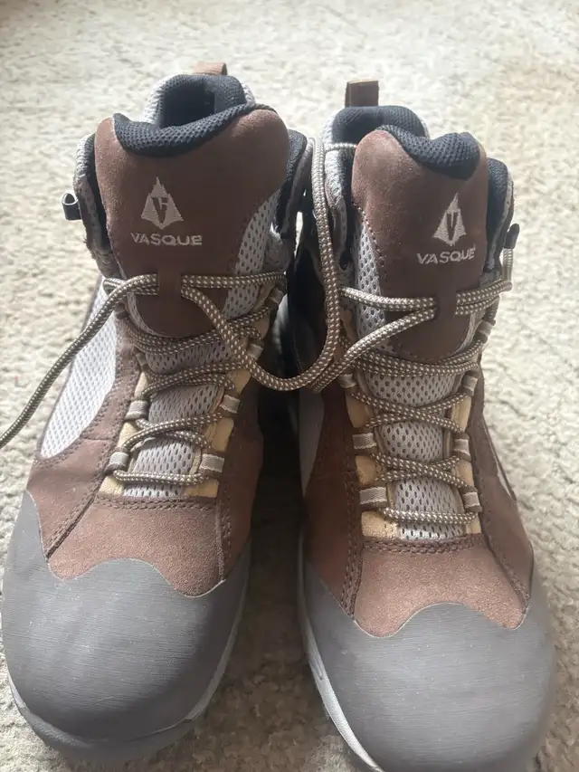 basque hiking boots