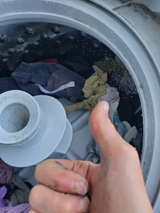 Ge Stackable washer and dryer - Digital controls - Photo 3