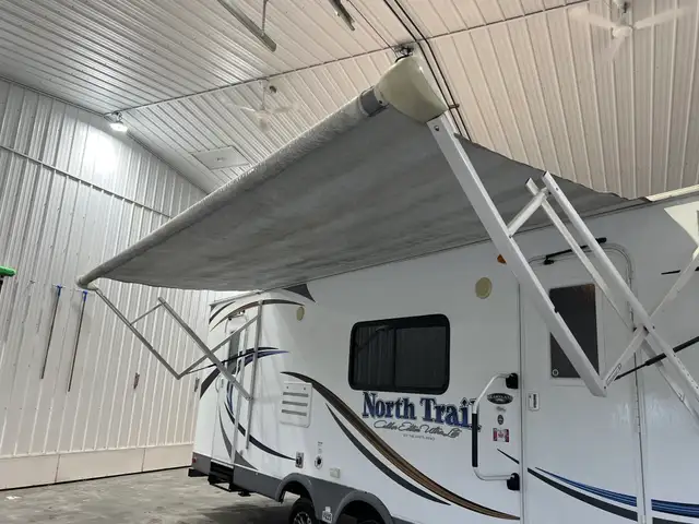 2014 Heartland Northtrail 28BRS, DOUBLE OVER DOUBLE BUNKS. - Photo 17