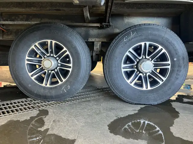 2015  ALPINE 3010RE,LUXURIOUS, WIDE BODY, SPACIOUS, COUPLES UNIT - Photo 20