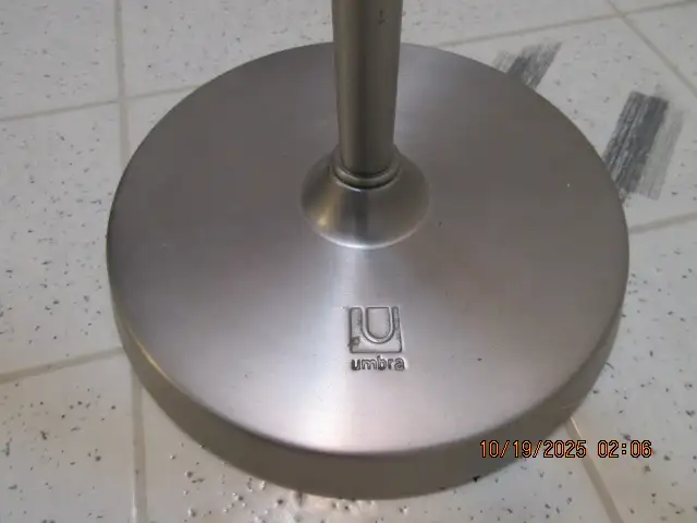 Bathroom Tissue Holder - Photo 2