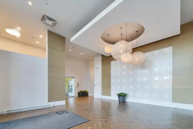 Semi-Furnished 1 bedroom and 1 bath near king george skytrain - Photo 4