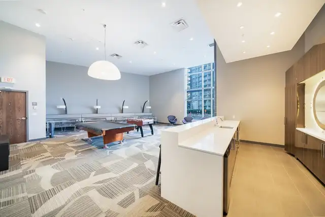 Semi-Furnished 1 bedroom and 1 bath near king george skytrain - Photo 9