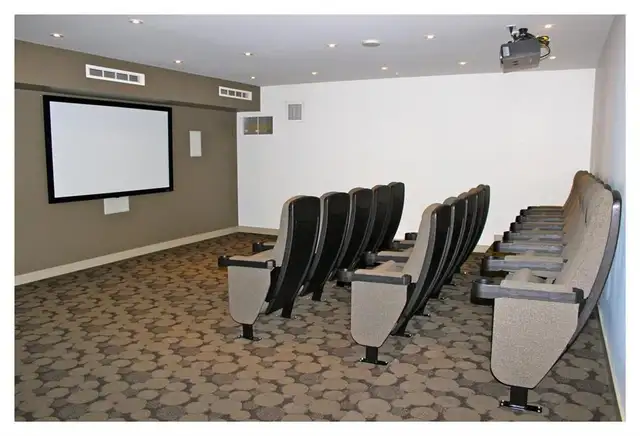 Semi-Furnished 1 bedroom and 1 bath near king george skytrain - Photo 21