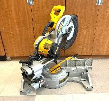 DeWalt DW718 12" Dual Bevel Sliding Compound Miter Saw $399 - Photo 6
