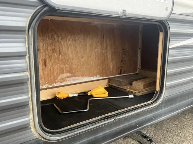 2015 Dutchmen Aspen Trail 1700DB, COMPACT, NO SLIDE - Photo 11