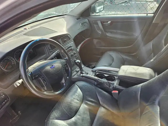 Volvo XC70 2004 - For parts ONLY - 1000$ - TEL QUEL - Photo 6