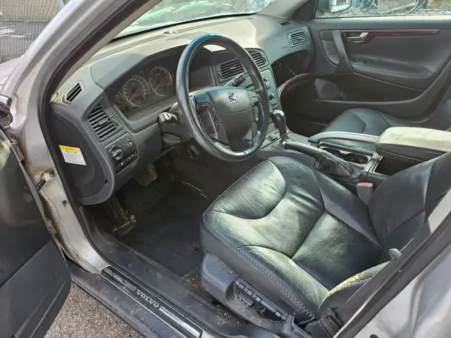 Volvo XC70 2004 - For parts ONLY - 1000$ - TEL QUEL - Photo 7