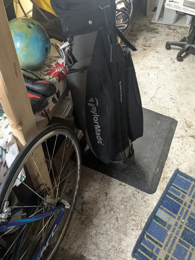 Golf Club set for sale plus shoes - Photo 5