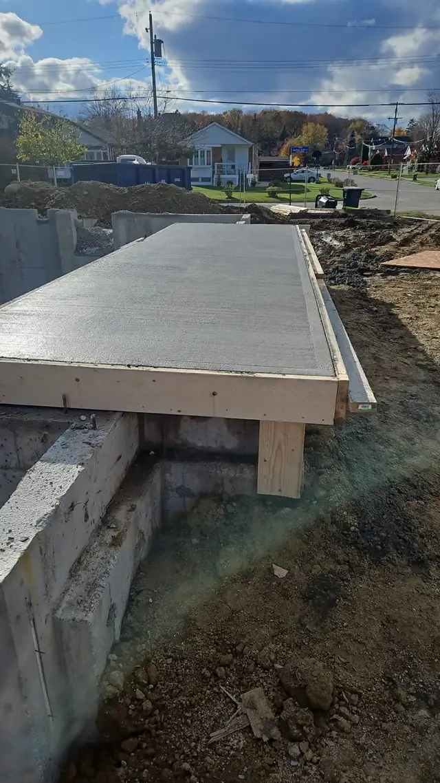 Patio & concrete & landscape - Photo 9