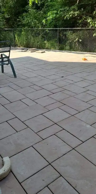 Patio & concrete & landscape - Photo 10