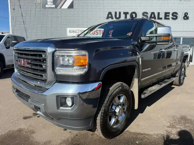 2015 GMC Sierra 3500HD SLT Z71 PKG DIESEL / CREWCAB 4X4