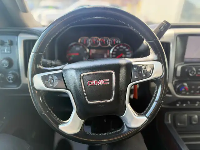 2015 GMC Sierra 3500HD SLT Z71 PKG DIESEL / CREWCAB 4X4 - Photo 13