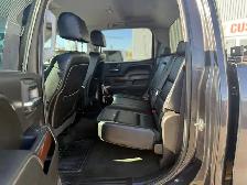 2015 GMC Sierra 3500HD SLT Z71 PKG DIESEL / CREWCAB 4X4 - Photo 16