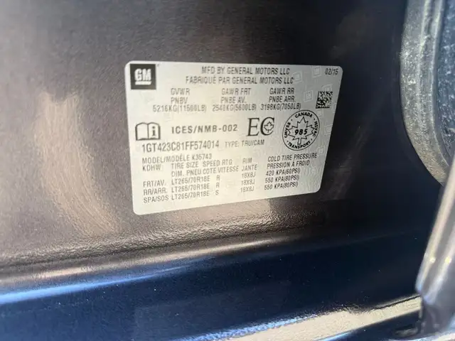 2015 GMC Sierra 3500HD SLT Z71 PKG DIESEL / CREWCAB 4X4 - Photo 19