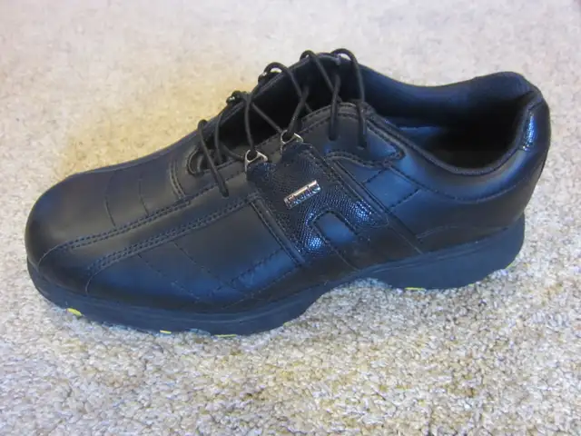 GET 4 NEW SIZE 10 PAIRS GOLF SHOES FOR $275