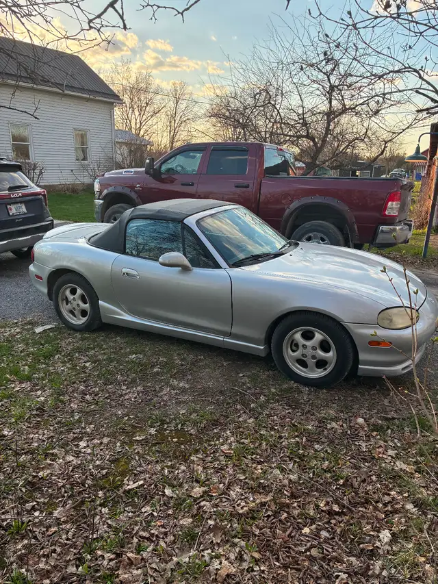2000 Mazda miata - Photo 3