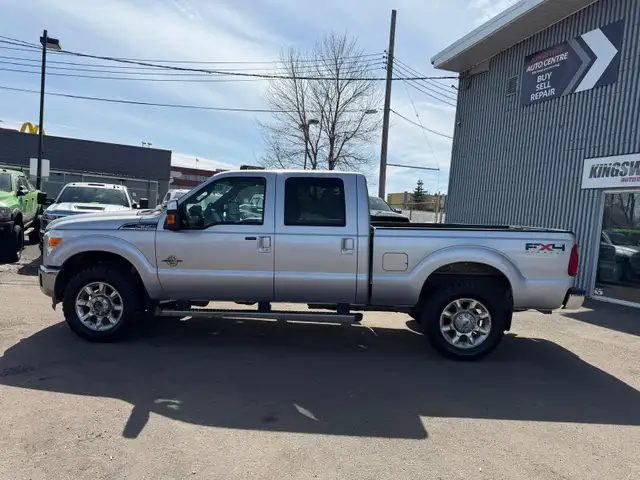 2011 Ford Super Duty F-350 SRW - Photo 2