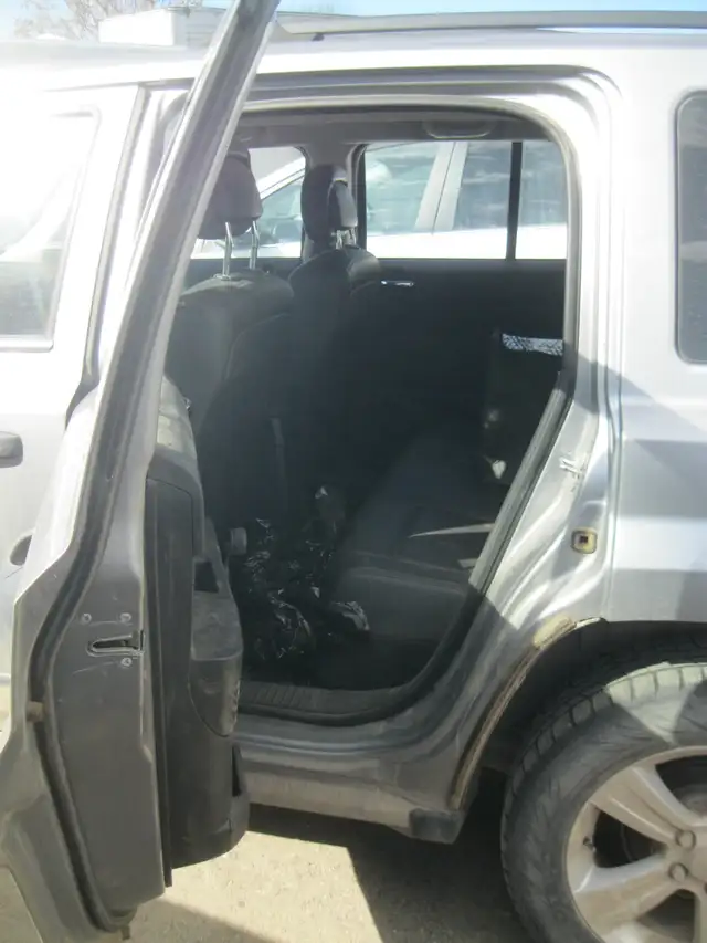 AUCTION-2014 JEEP PATRIOT - ONLINE - SATURDAY, APRIL 25 - 8 AM - Photo 6