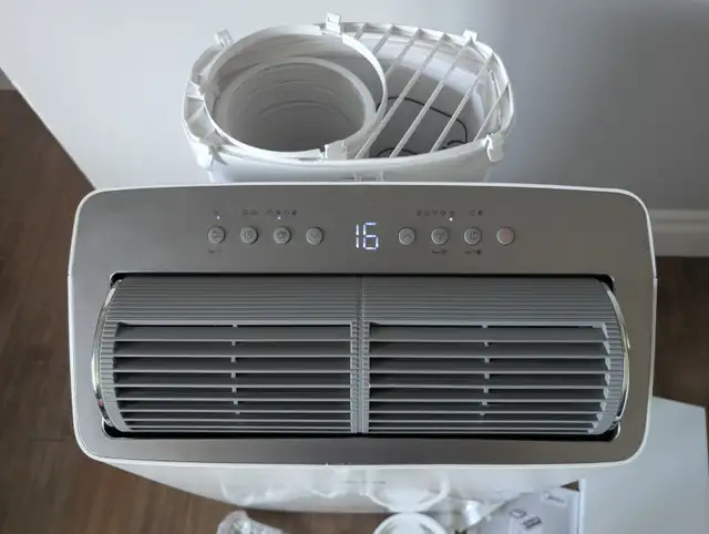 Midea 12,000 BTU Wifi Air Conditioner For Sale - Photo 9