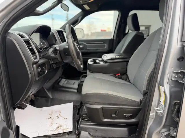 2021 Ram 3500 BIG HORN / DUALLY 8FT BOX CREWCAB GAS 4X4 - Photo 10