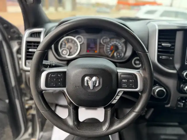 2021 Ram 3500 BIG HORN / DUALLY 8FT BOX CREWCAB GAS 4X4 - Photo 12