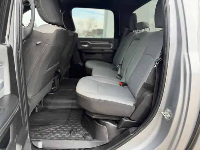 2021 Ram 3500 BIG HORN / DUALLY 8FT BOX CREWCAB GAS 4X4 - Photo 14