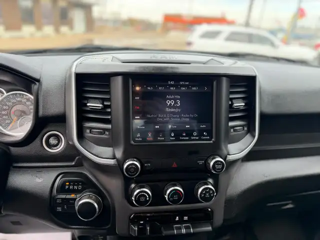 2021 Ram 3500 BIG HORN / DUALLY 8FT BOX CREWCAB GAS 4X4 - Photo 16