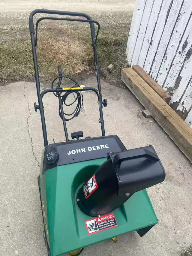 snowblower - Photo 2