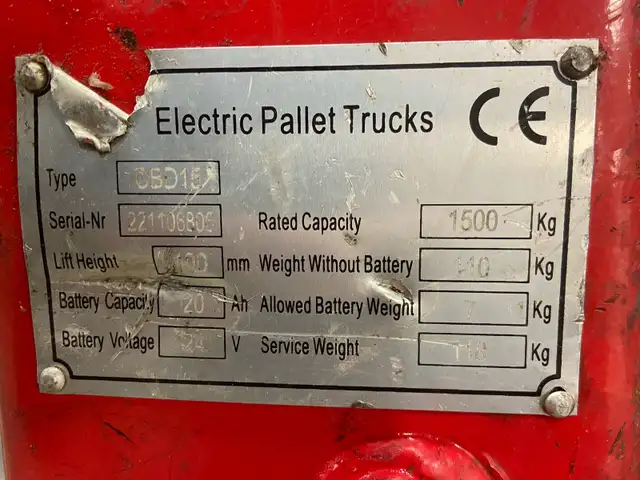 Electric pump truck - Photo 4