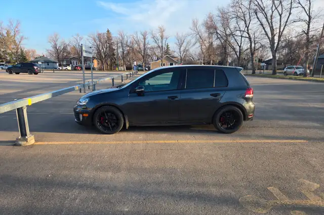 Volkswagen Car - Photo 2