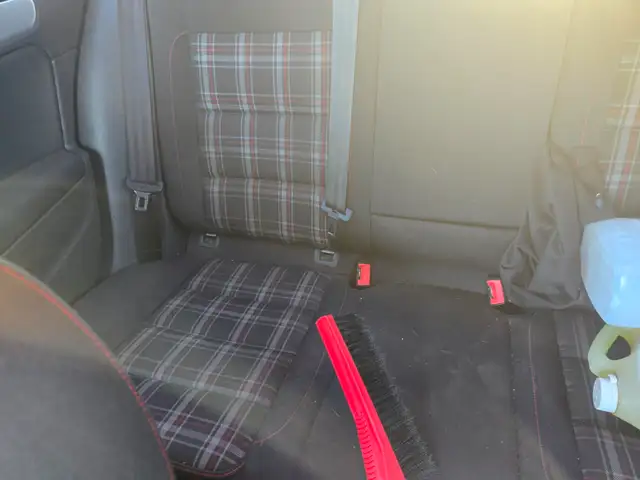 Volkswagen Car - Photo 6