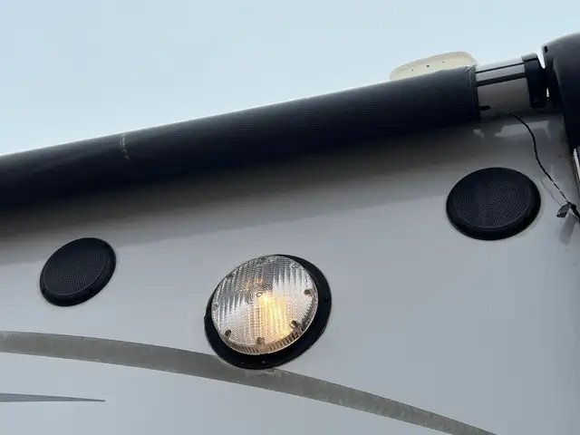 2015 OPEN RANGE HIGHLAND RIDGE 216RBSS SPACIOUS, REAR BATH - Photo 10