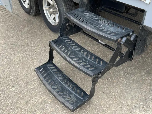 2015 OPEN RANGE HIGHLAND RIDGE 216RBSS SPACIOUS, REAR BATH - Photo 11