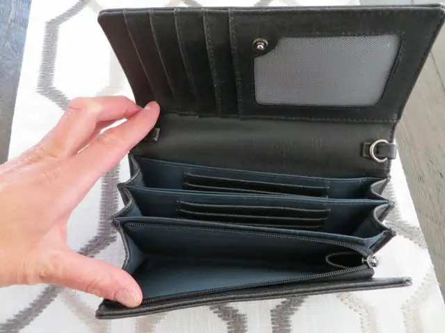 For Sale: Matt & Nat Wallet - Photo 2