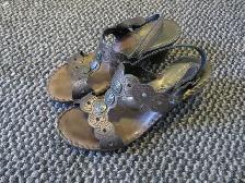 For Sale: Ladies Tsonga Sandals