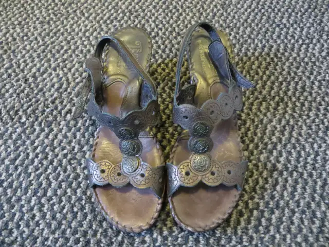 For Sale: Ladies Tsonga Sandals - Photo 2