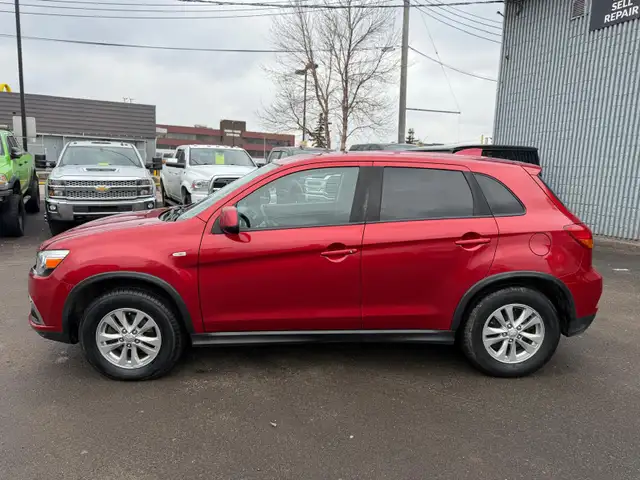 2019 Mitsubishi RVR SE AWD / NO ACCIDENTS ! - Photo 2