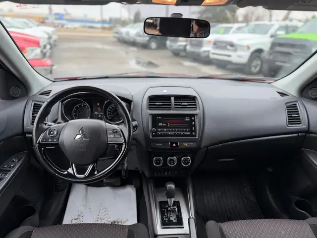 2019 Mitsubishi RVR SE AWD / NO ACCIDENTS ! - Photo 10