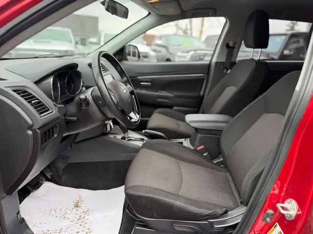 2019 Mitsubishi RVR SE AWD / NO ACCIDENTS ! - Photo 11