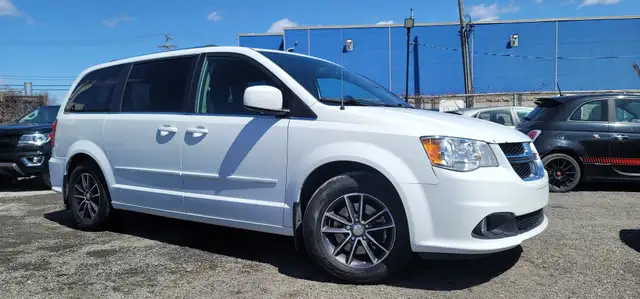 2017 Dodge Grand Caravan PREMIUM BAS KM GARANTIE 1 ANS - Photo 2