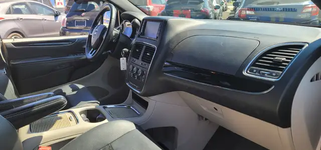 2017 Dodge Grand Caravan PREMIUM BAS KM GARANTIE 1 ANS - Photo 4